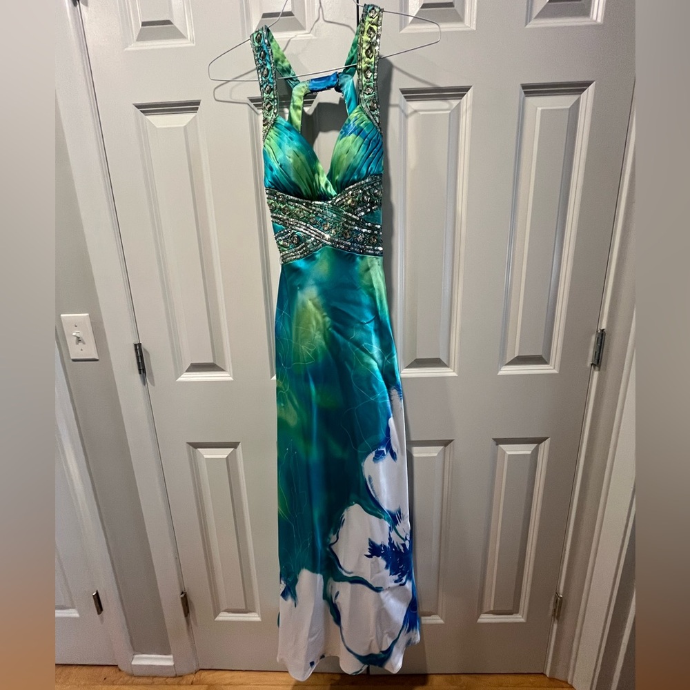 David’s Bridal Blue and Green Prom Dress